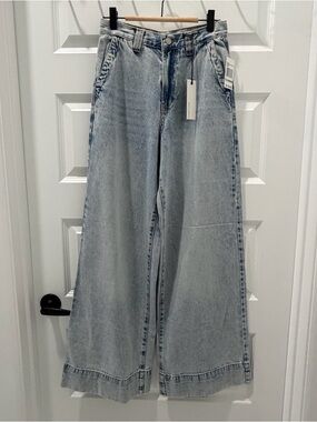 🆕 HABITUAL | Wide Leg Light Wash Jeans - Size 0/25.